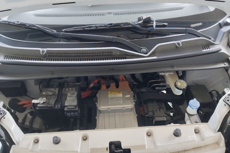 Used CHANGAN NEVO Lumin 2026 Model Treasure Edition 205km Passionate Beige Ningde Engine Bay