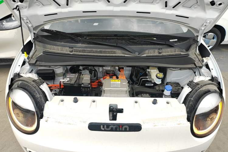 Used CHANGAN NEVO Lumin 2026 Model Treasure Edition 205km Passionate Beige Ningde Engine Bay
