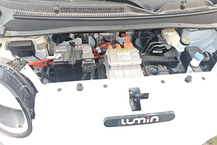 Used CHANGAN NEVO Lumin 2026 Model Treasure Edition 205km Passionate Beige Ningde Engine Bay