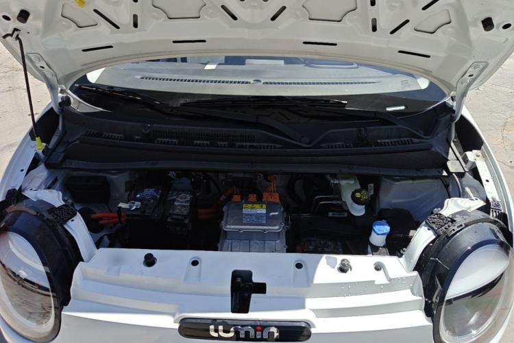 Used CHANGAN NEVO Lumin 2026 Model Treasure Edition 205km Beloved Beige Guoxuan Engine Bay