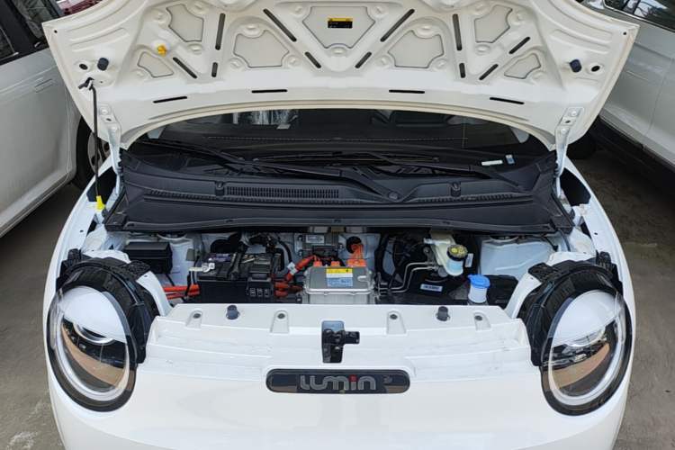 Used CHANGAN NEVO Lumin 2026 Model Treasure Edition 205km Passionate Beige Ningde Engine Bay