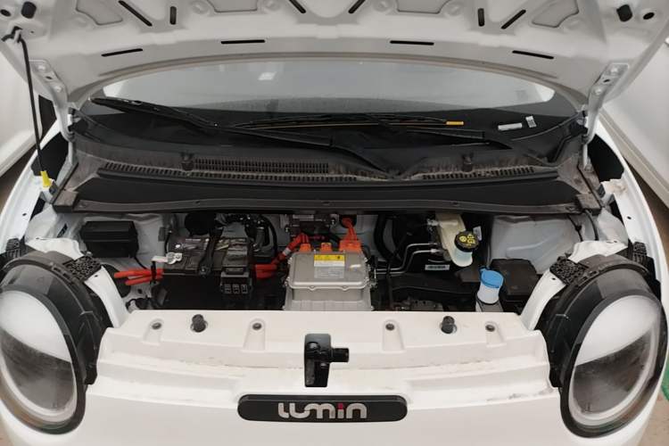 Used CHANGAN NEVO Lumin 2026 Model Treasure Edition 205km Passionate Beige Ningde Engine Bay