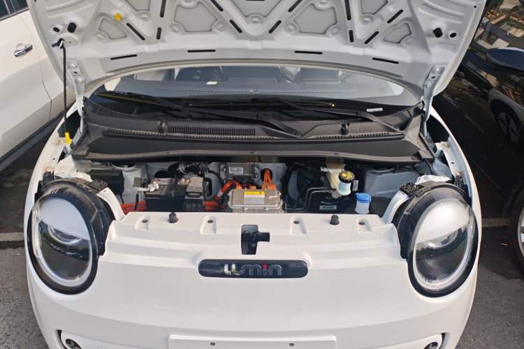 Used CHANGAN NEVO Lumin 2026 Model Treasure Edition 205km Passionate Beige Ningde Engine Bay