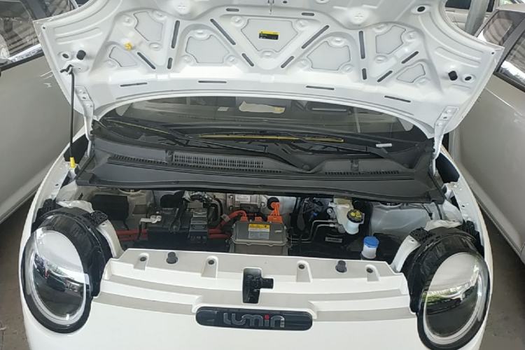 Used CHANGAN NEVO Lumin 2026 Model Treasure Edition 205km Passionate Beige Ningde Engine Bay