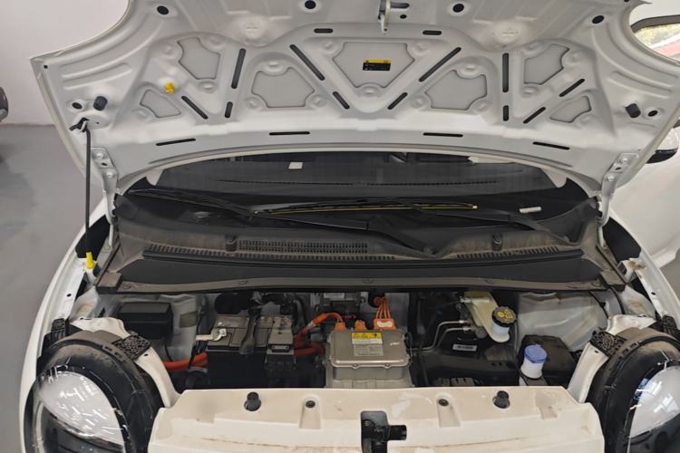 Used CHANGAN NEVO Lumin 2026 Model Treasure Edition 205km Passionate Beige Ningde Engine Bay