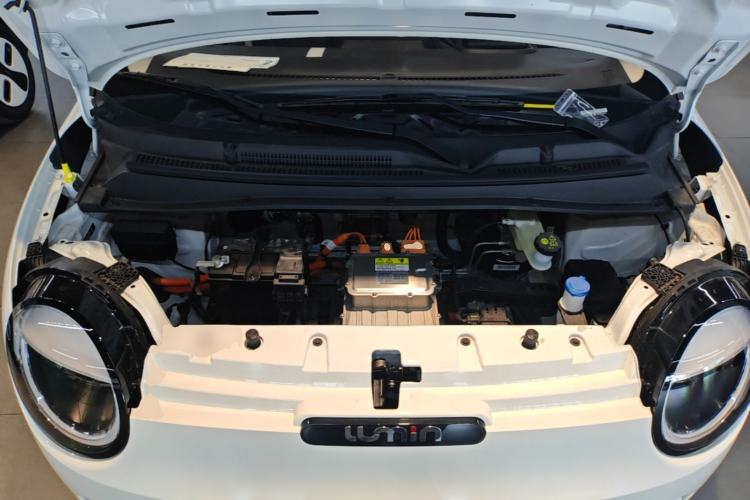 Used CHANGAN NEVO Lumin 2026 Model Treasure Edition 205km Passionate Beige Ningde Engine Bay