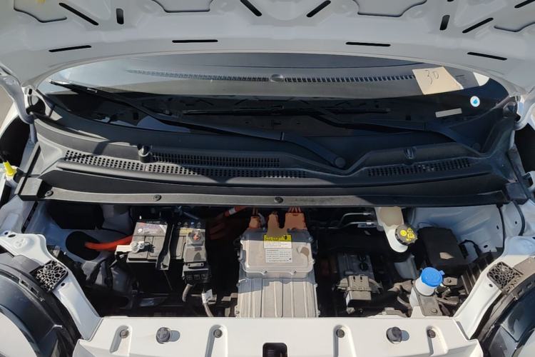 Used CHANGAN NEVO Lumin 2026 Model Treasure Edition 205km Passionate Beige Ningde Engine Bay