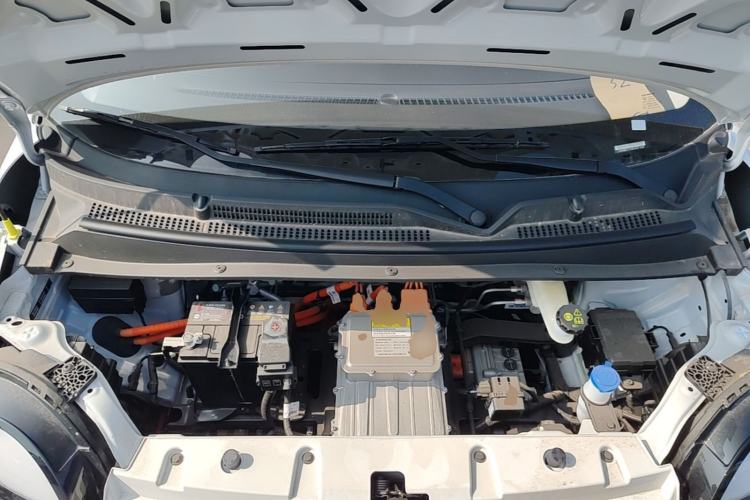Used CHANGAN NEVO Lumin 2026 Model Treasure Edition 205km Passionate Beige Ningde Engine Bay