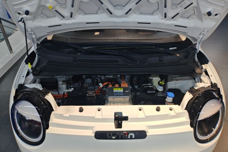 Used CHANGAN NEVO Lumin 2026 Model Treasure Edition 205km Passionate Beige Ningde Engine Bay