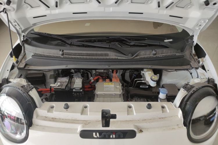 Used CHANGAN NEVO Lumin 2026 Model Treasure Edition 205km Passionate Beige Ningde Engine Bay