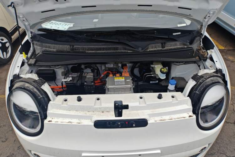 Used CHANGAN NEVO Lumin 2026 Model Treasure Edition 205km Beloved Beige Guoxuan Engine Bay