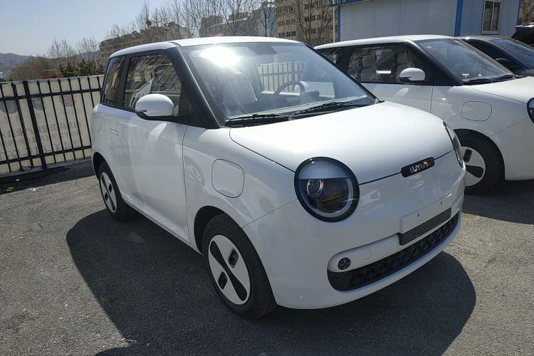 Used CHANGAN NEVO Lumin 2026 Model Treasure Edition 205km Passionate Beige Ningde Exterior 1