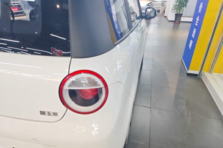 Used CHANGAN NEVO Lumin 2026 Model Treasure Edition 205km Passionate Beige Ningde Exterior 3