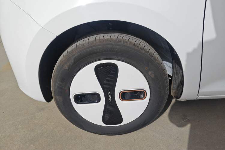 Used CHANGAN NEVO Lumin 2026 Model Treasure Edition 205km Passionate Beige Ningde Exterior 4