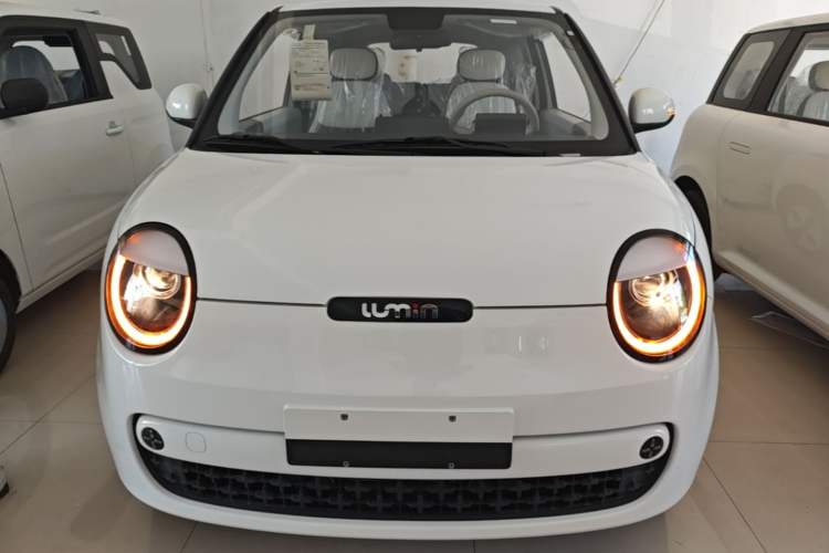 Used CHANGAN NEVO Lumin 2026 Model Treasure Edition 205km Passionate Beige Ningde Front