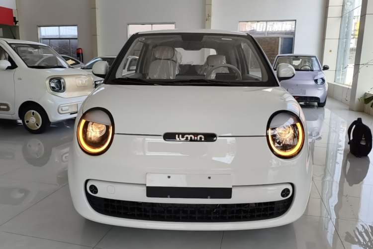 Used CHANGAN NEVO Lumin 2026 Model Treasure Edition 205km Passionate Beige Ningde Front