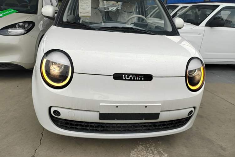 Used CHANGAN NEVO Lumin 2026 Model Treasure Edition 205km Passionate Beige Ningde Front