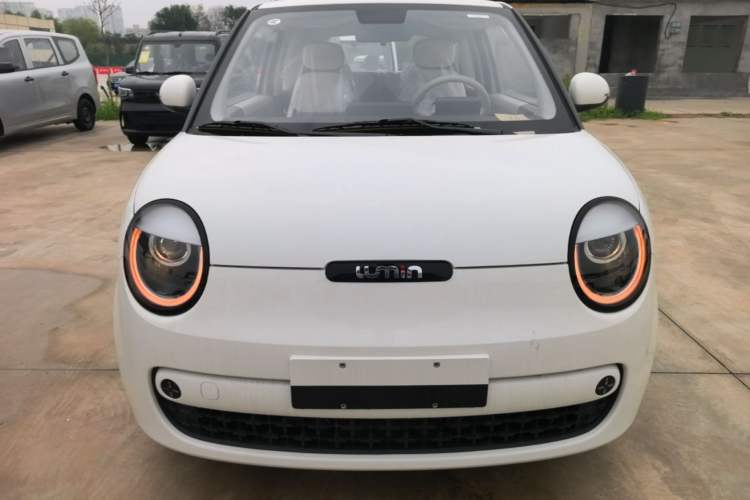 Used CHANGAN NEVO Lumin 2026 Model Treasure Edition 205km Passionate Beige Ningde Front