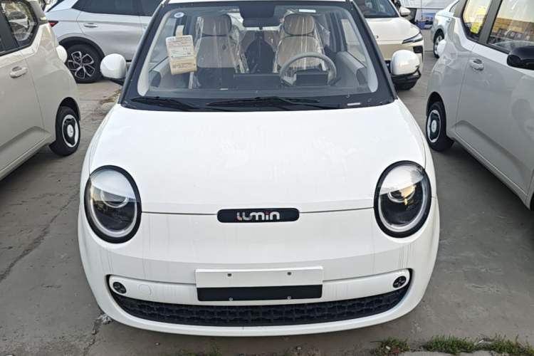 Used CHANGAN NEVO Lumin 2026 Model Treasure Edition 205km Passionate Beige Ningde Front