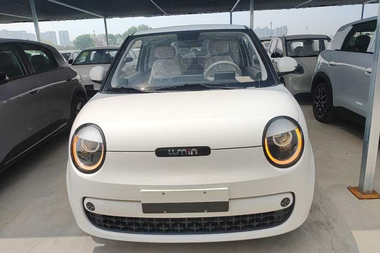 Used CHANGAN NEVO Lumin 2026 Model Treasure Edition 205km Passionate Beige Ningde Front