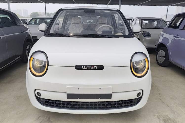 Used CHANGAN NEVO Lumin 2026 Model Treasure Edition 205km Passionate Beige Ningde Front