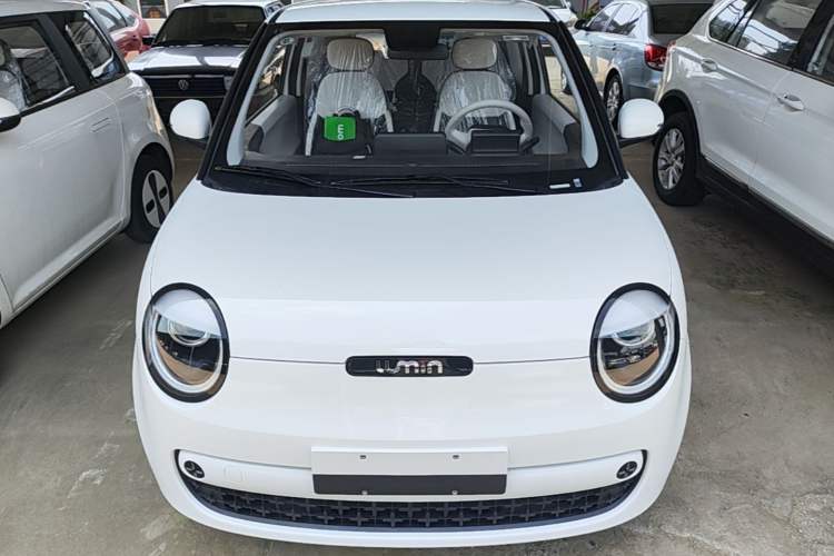 Used CHANGAN NEVO Lumin 2026 Model Treasure Edition 205km Passionate Beige Ningde Front