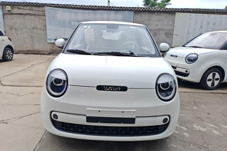 Used CHANGAN NEVO Lumin 2026 Model Treasure Edition 205km Beloved Beige Guoxuan Front