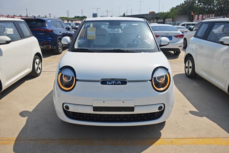 Used CHANGAN NEVO Lumin 2026 Model Treasure Edition 205km Passionate Beige Ningde Front