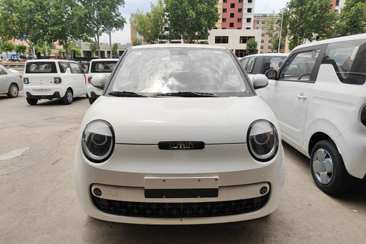 Used CHANGAN NEVO Lumin 2026 Model Treasure Edition 205km Passionate Beige Ningde Front