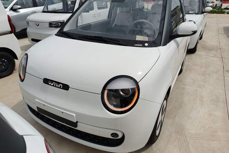Used CHANGAN NEVO Lumin 2026 Model Treasure Edition 205km Passionate Beige Ningde Front