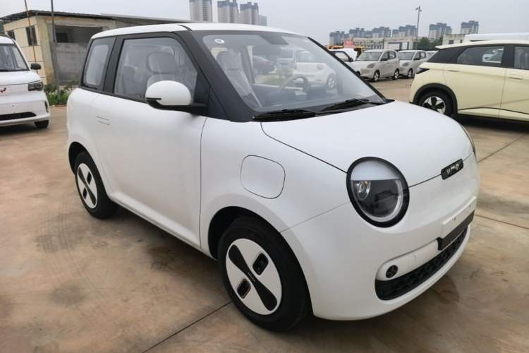 Used CHANGAN NEVO Lumin 2026 Model Treasure Edition 205km Passionate Beige Ningde Front Right 45 Deg