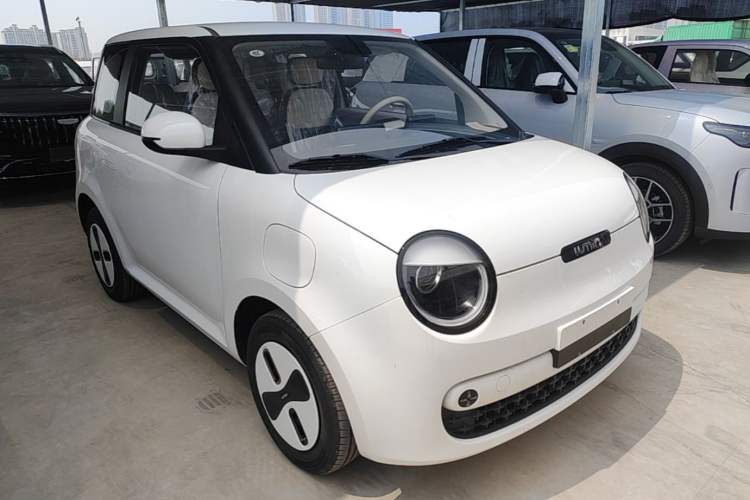 Used CHANGAN NEVO Lumin 2026 Model Treasure Edition 205km Passionate Beige Ningde Front Right 45 Deg