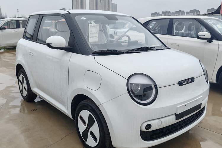 Used CHANGAN NEVO Lumin 2026 Model Treasure Edition 205km Passionate Beige Ningde Front Right 45 Deg