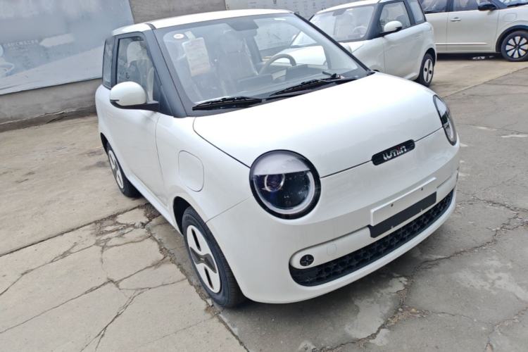 Used CHANGAN NEVO Lumin 2026 Model Treasure Edition 205km Beloved Beige Guoxuan Front Right 45 Deg