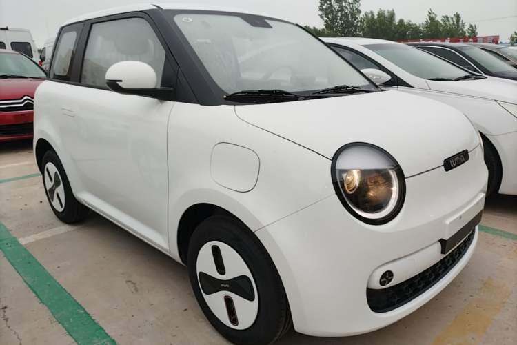 Used CHANGAN NEVO Lumin 2026 Model Treasure Edition 205km Passionate Beige Ningde Front Right 45 Deg