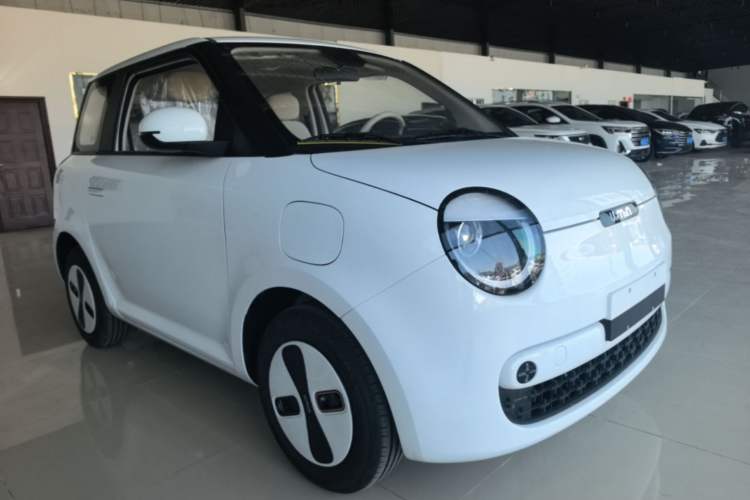 Used CHANGAN NEVO Lumin 2026 Model Treasure Edition 205km Passionate Beige Ningde Front Right 45 Deg