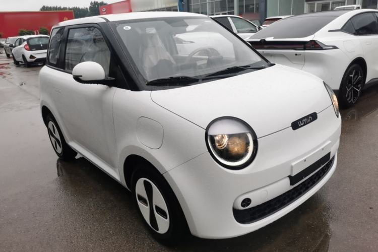 Used CHANGAN NEVO Lumin 2026 Model Treasure Edition 205km Passionate Beige Ningde Front Right 45 Deg