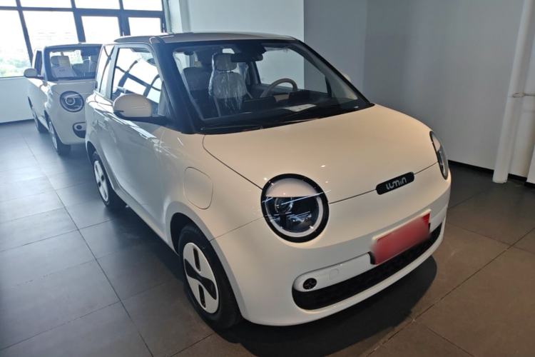 Used CHANGAN NEVO Lumin 2026 Model Treasure Edition 205km Passionate Beige Ningde Front Right 45 Deg