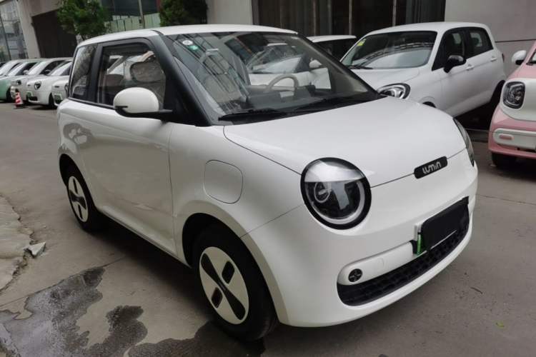 Used CHANGAN NEVO Lumin 2026 Model Treasure Edition 205km Passionate Beige Ningde Front Right 45 Deg