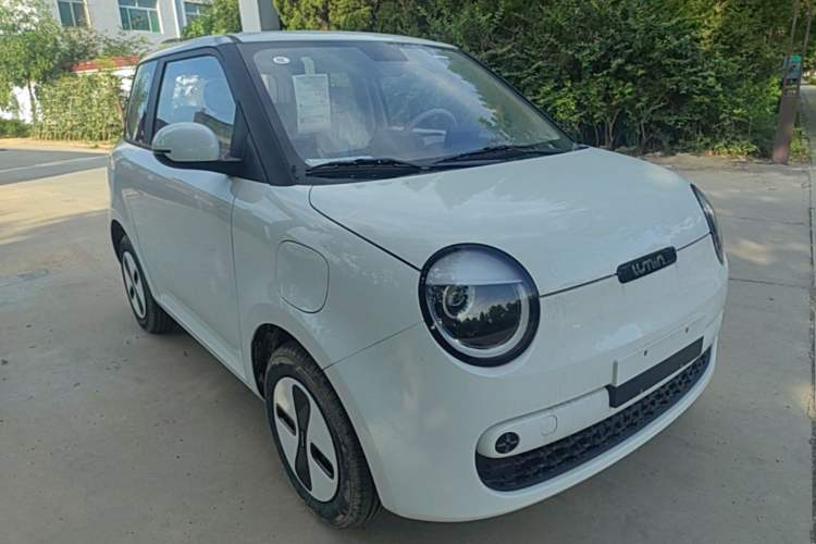 Used CHANGAN NEVO Lumin 2026 Model Treasure Edition 205km Passionate Beige Ningde Front Right 45 Deg