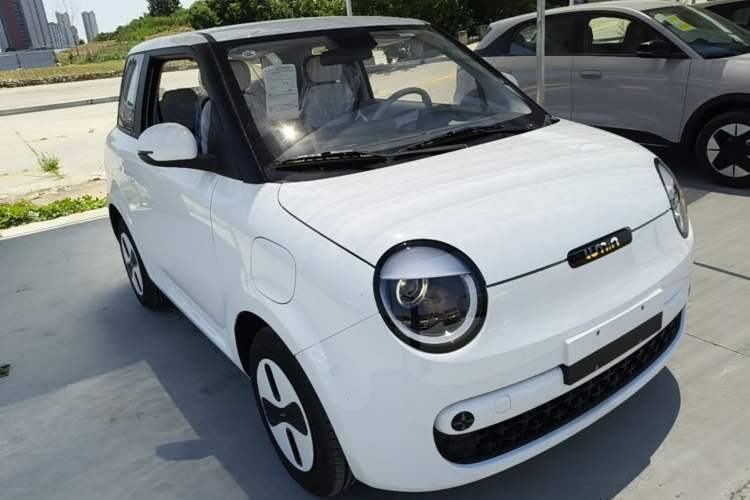Used CHANGAN NEVO Lumin 2026 Model Treasure Edition 205km Passionate Beige Ningde Front Right 45 Deg