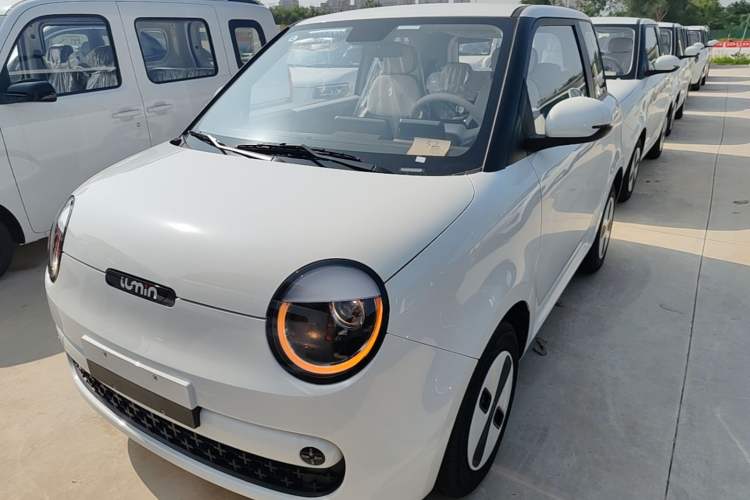 Used CHANGAN NEVO Lumin 2026 Model Treasure Edition 205km Passionate Beige Ningde Front