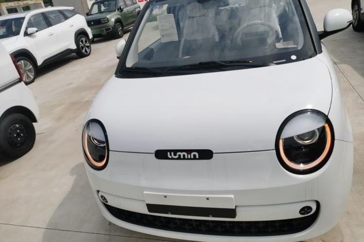 Used CHANGAN NEVO Lumin 2026 Model Treasure Edition 205km Passionate Beige Ningde Front