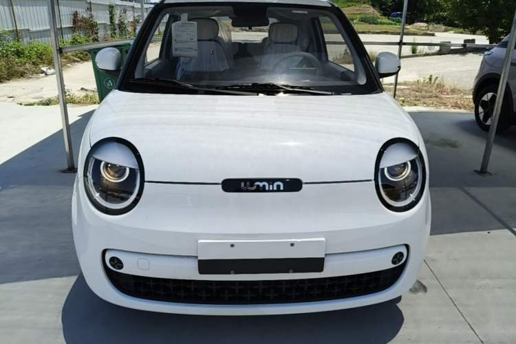 Used CHANGAN NEVO Lumin 2026 Model Treasure Edition 205km Passionate Beige Ningde Front
