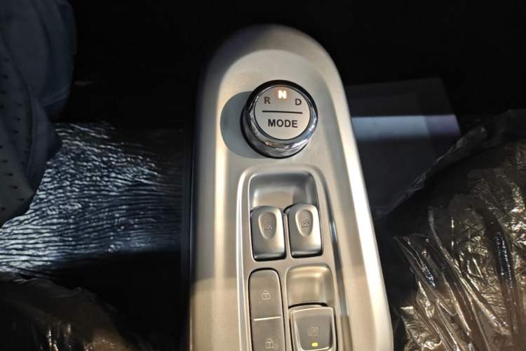 Used CHANGAN NEVO Lumin 2026 Model Treasure Edition 205km Passionate Beige Ningde Gear Lever