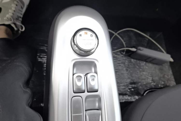Used CHANGAN NEVO Lumin 2026 Model Treasure Edition 205km Passionate Beige Ningde Gear Lever