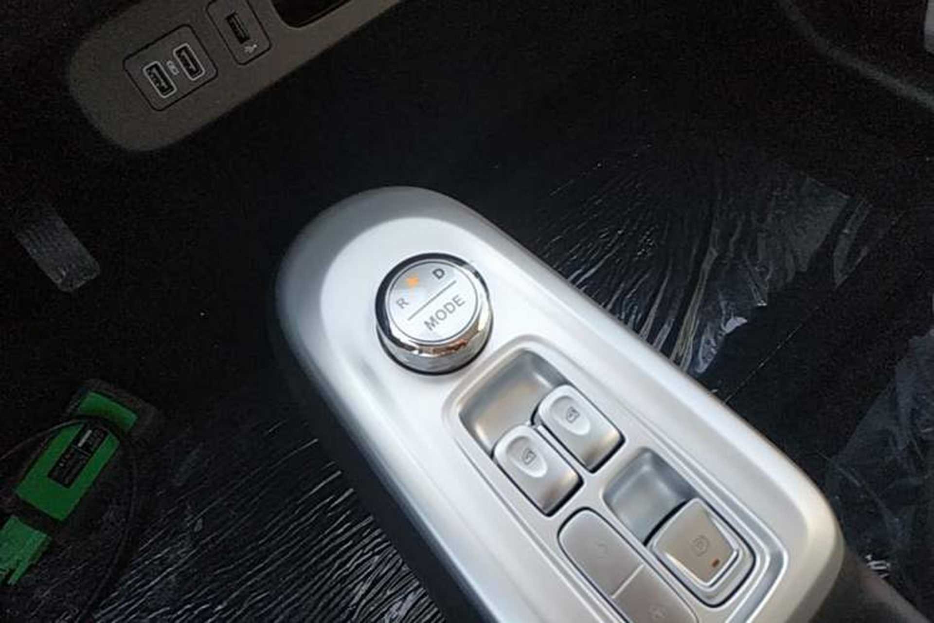 Used CHANGAN NEVO Lumin 2026 Model Treasure Edition 205km Passionate Beige Ningde Gear Lever
