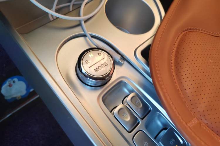 Used CHANGAN NEVO Lumin 2026 Model Treasure Edition 301km Cherished Beige Ningde Gear Lever