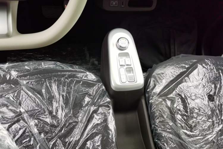Used CHANGAN NEVO Lumin 2026 Model Treasure Edition 205km Passionate Beige Ningde Gear Lever