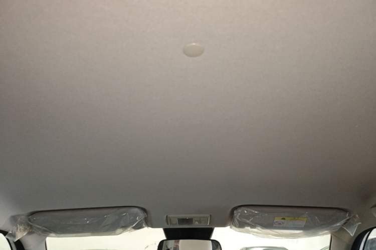Used CHANGAN NEVO Lumin 2026 Model Treasure Edition 205km Passionate Beige Ningde Headliner